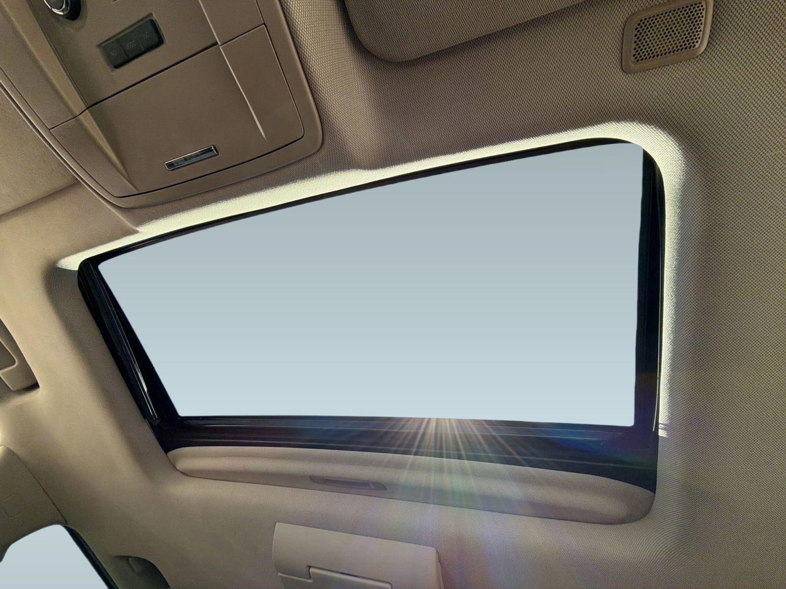 Used 2016 Chevrolet Suburban LTZ AWD/4WD image 15