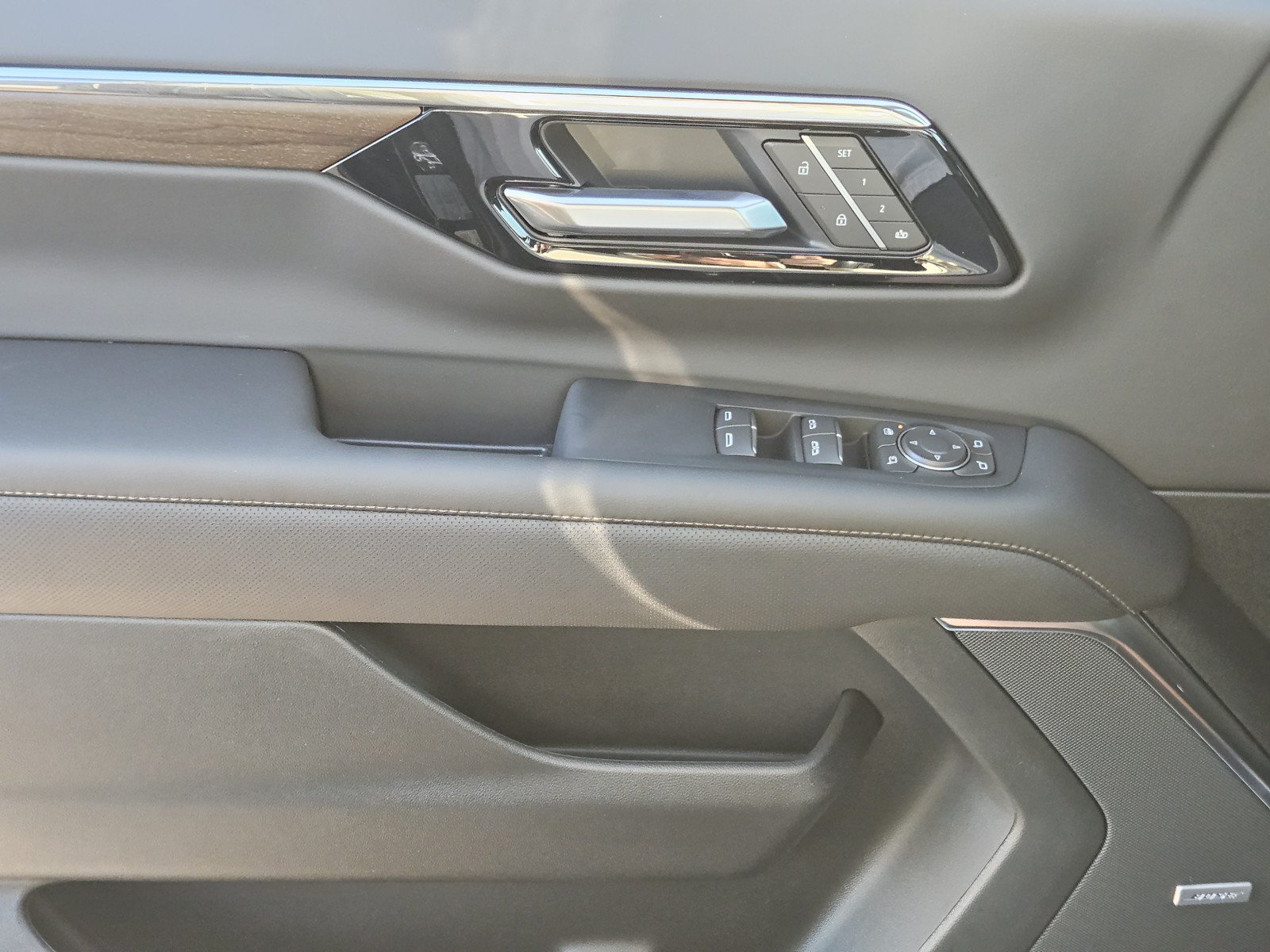 New 2026 Chevrolet Tahoe High Country AWD/4WD image 16