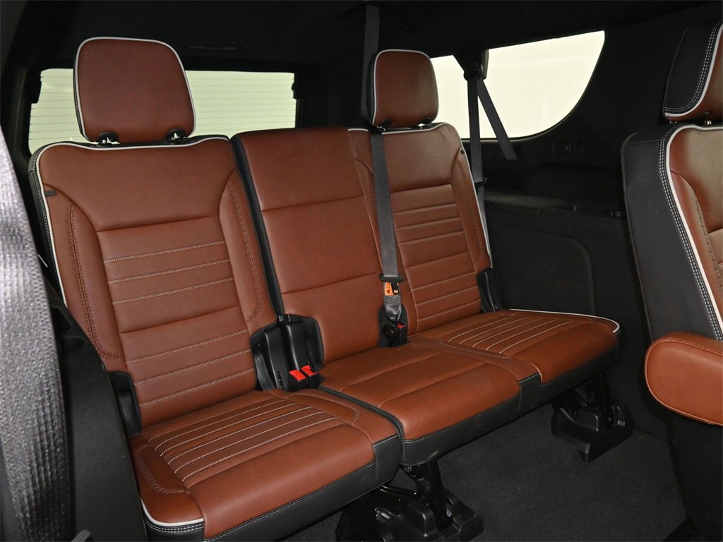 Used 2024 GMC Yukon XL Denali Ultimate image 12