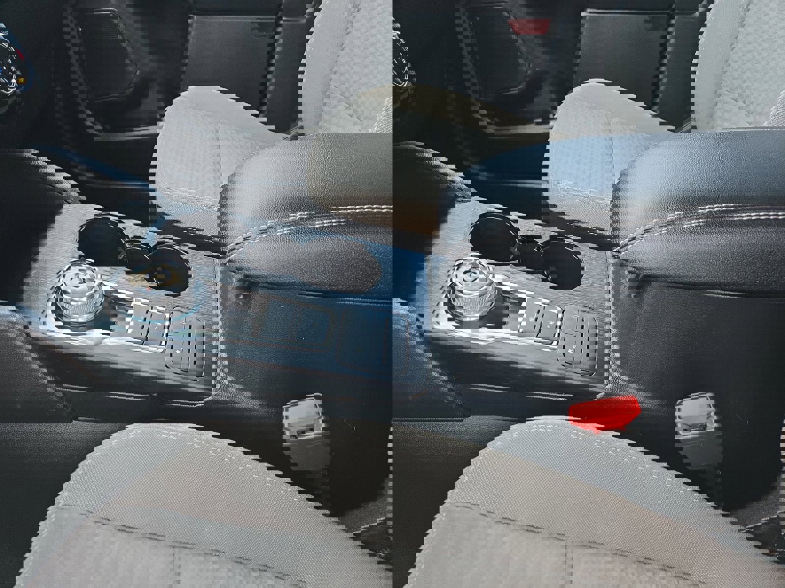 Certified 2022 Ford Escape SE w/ Cold Weather Package image 22