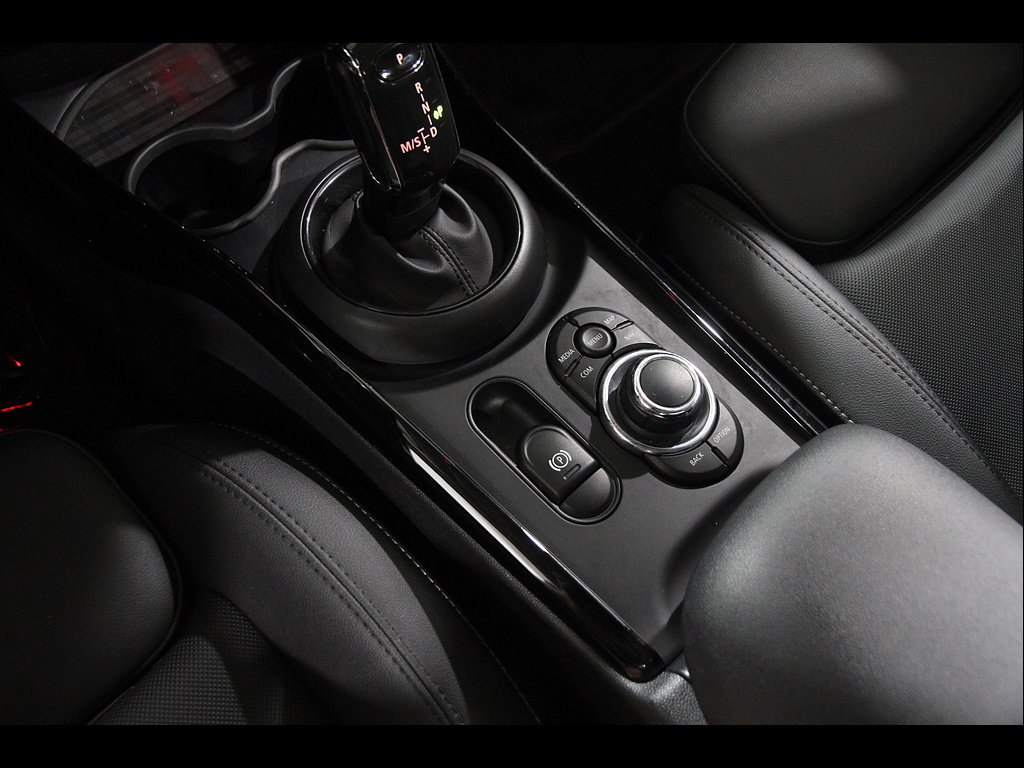 Certified 2024 MINI Cooper Clubman S AWD/4WD image 15