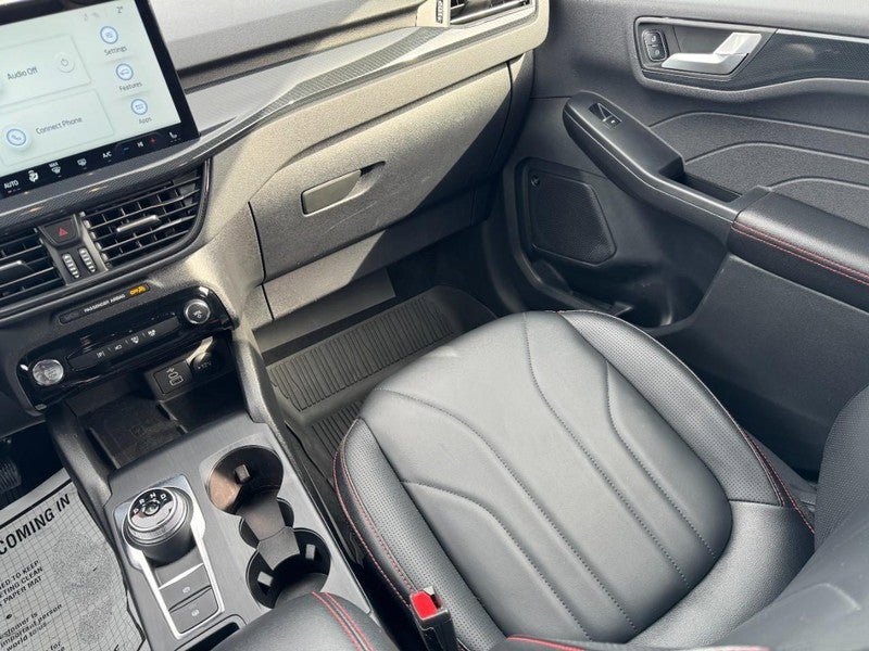 Used 2025 Ford Escape ST-Line Elite w/ Premium Technology Package AWD/4WD image 15
