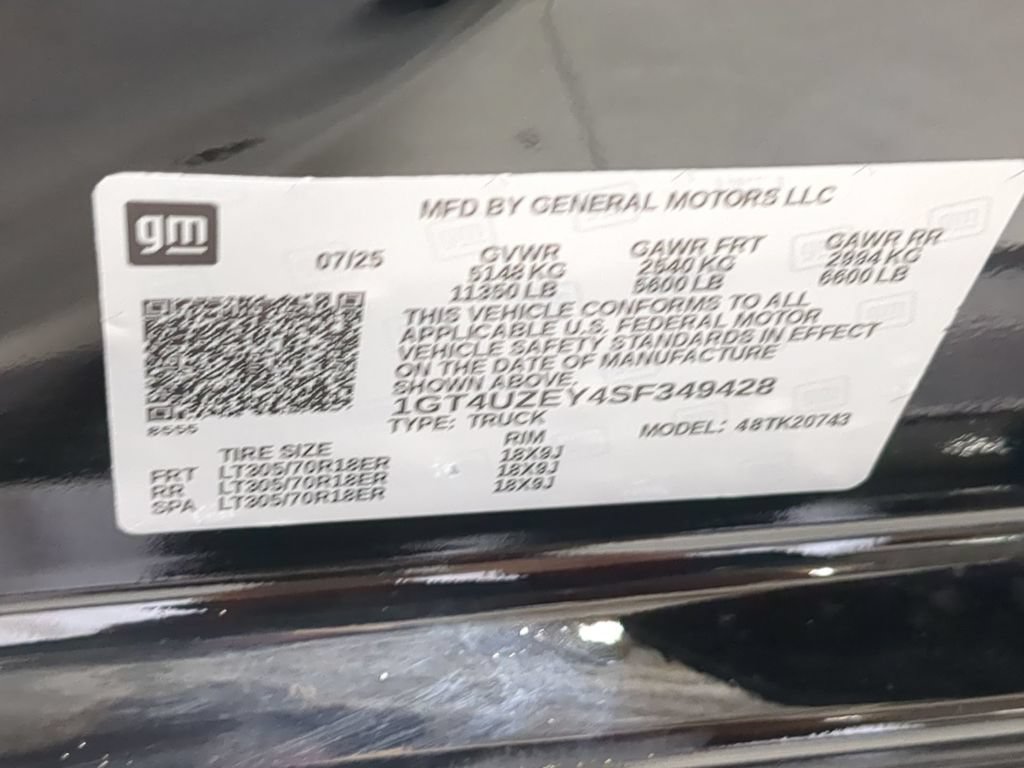 Used 2025 GMC Sierra 2500 AT4X AWD/4WD image 32