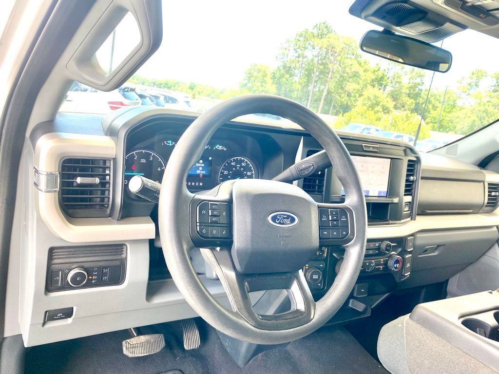 Used 2025 Ford F250 XLT AWD/4WD image 14