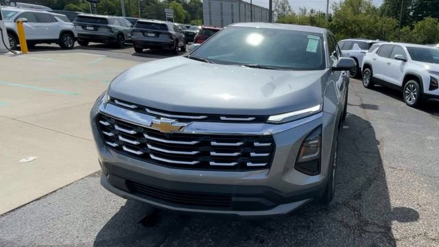 New 2027 Chevrolet Equinox LT w/ LPO, Floor Liner Package FWD image 5