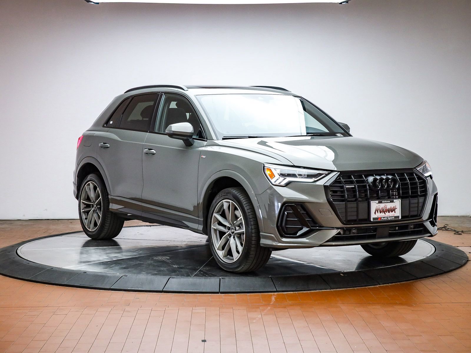 Certified 2025 Audi Q3 2.0T Premium w/ Convenience Package image 6