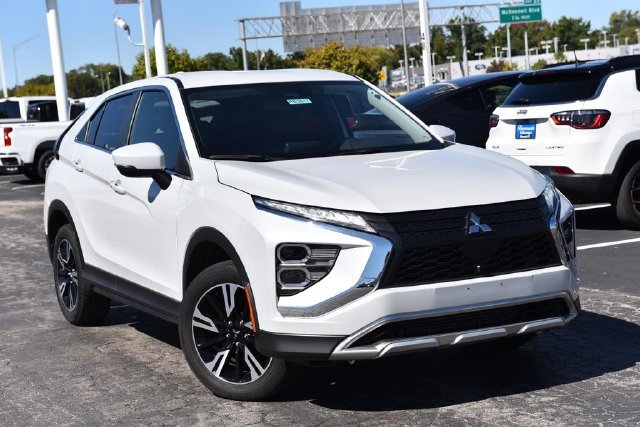 Used 2024 Mitsubishi Eclipse Cross SE AWD/4WD image 2
