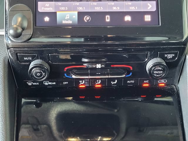 Used 2023 Jeep Grand Cherokee L Laredo AWD/4WD image 21