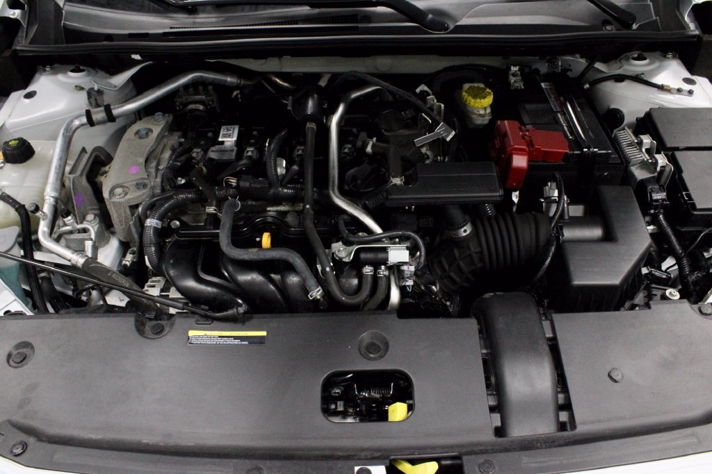 Certified 2025 Nissan Sentra SR FWD image 17