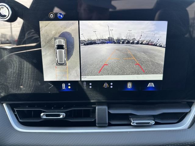 Used 2025 Chevrolet Equinox LT w/ Convenience Package II image 26