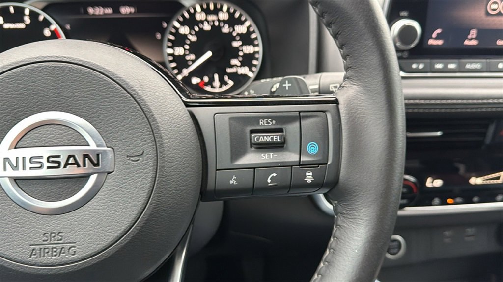 Used 2021 Nissan Rogue SV w/ Premium Package image 27