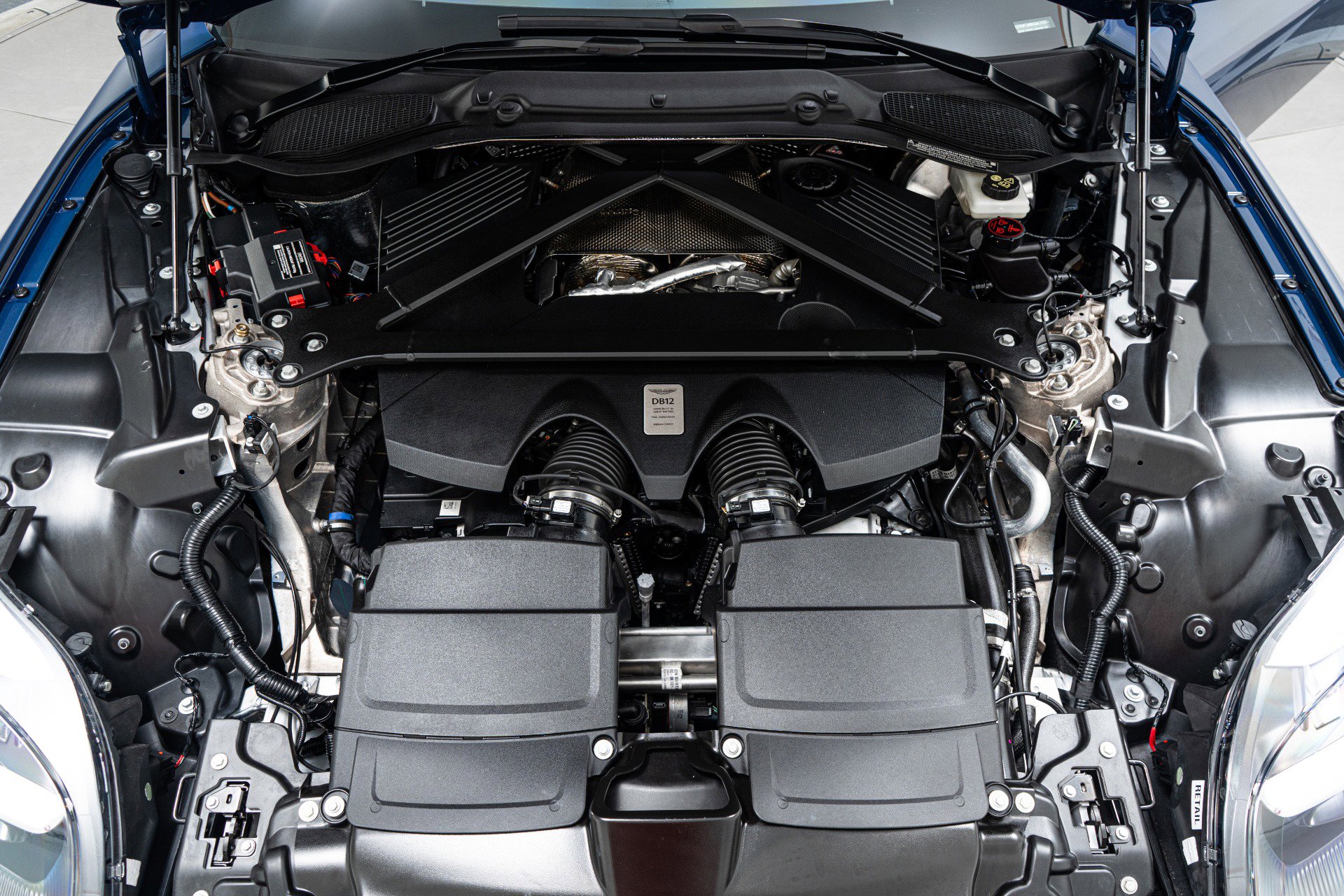 Used 2024 Aston Martin DB12 Volante -Carbon Fiber Bucket S image 12