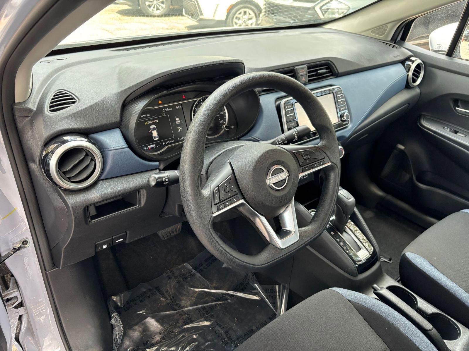 Used 2025 Nissan Versa SV FWD image 33