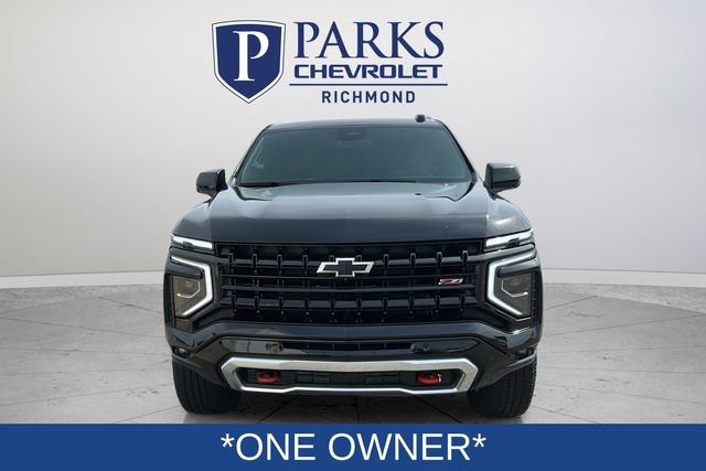 Used 2025 Chevrolet Suburban Z71 AWD/4WD image 2