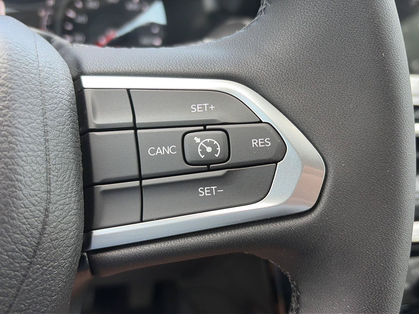 New 2026 Jeep Compass Latitude AWD/4WD image 15