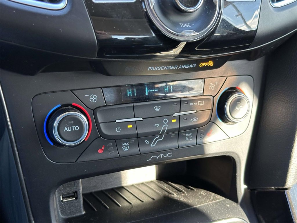 Used 2015 Ford Focus Titanium w/ Titanium Cold Weather Package image 5