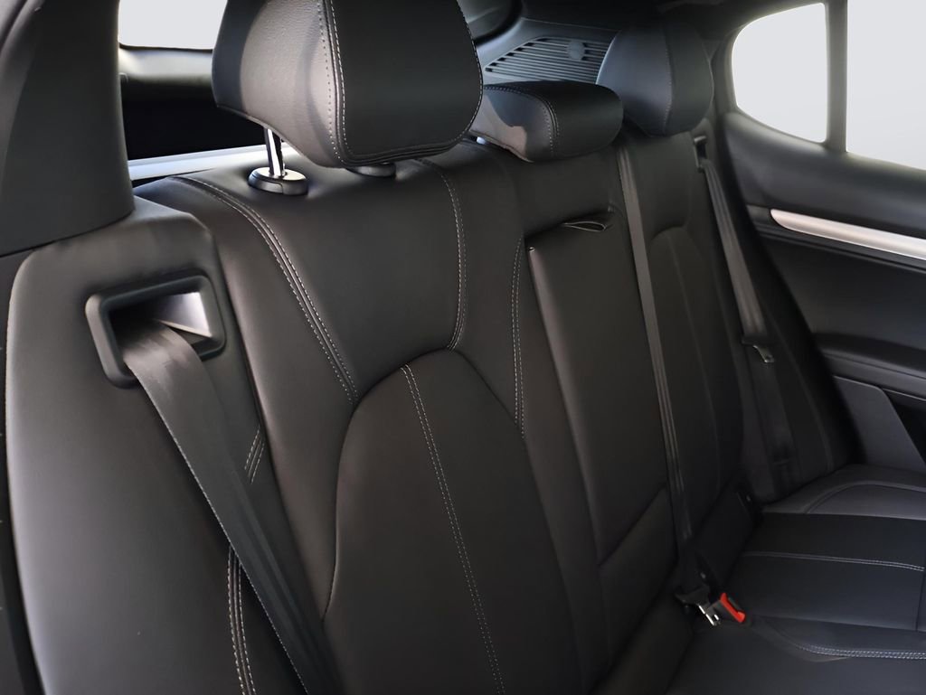 New 2025 Alfa Romeo Stelvio Sprint image 14