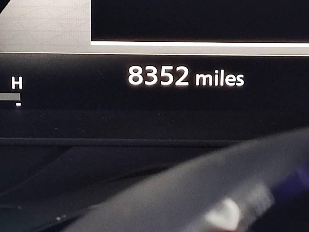 Used 2025 Nissan Pathfinder Platinum image 34