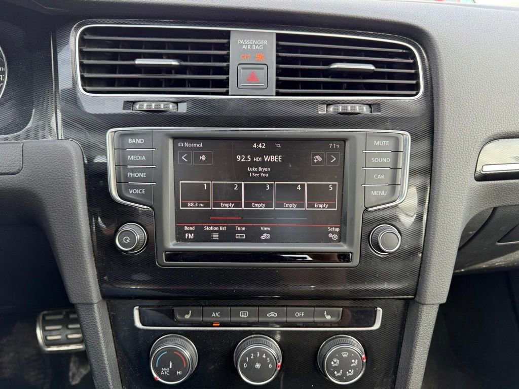 Used 2017 Volkswagen GTI SE FWD image 11