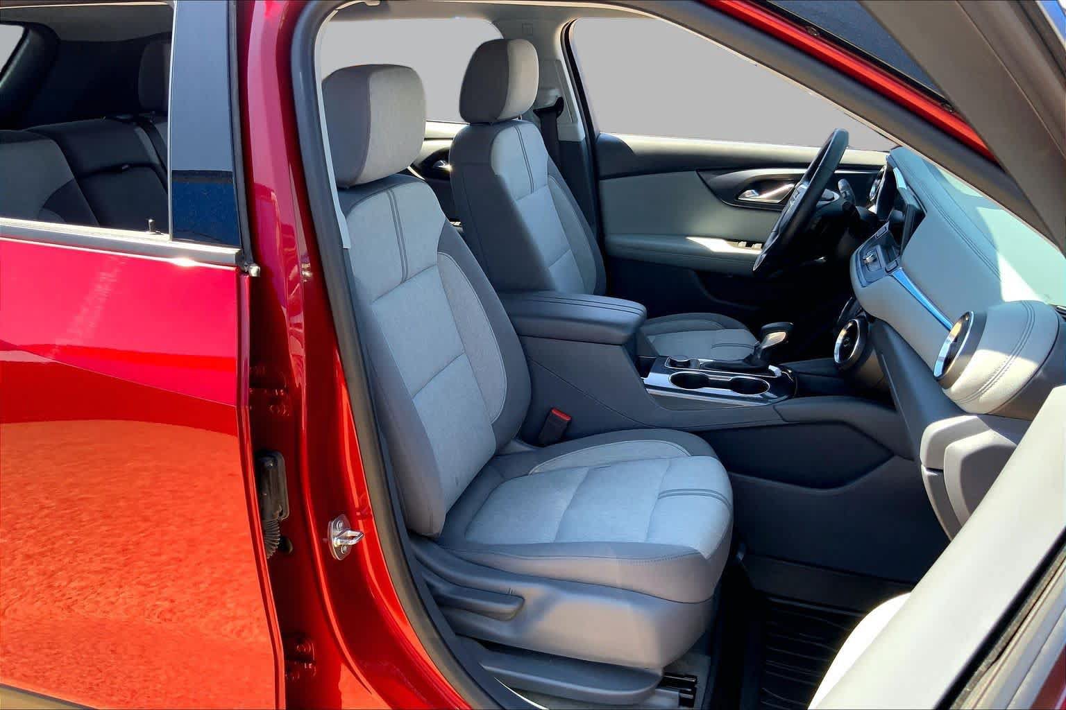 Used 2022 Chevrolet Blazer LT w/ LPO, Floor Liner Package FWD image 9