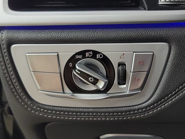 Used 2021 BMW 740i RWD image 24