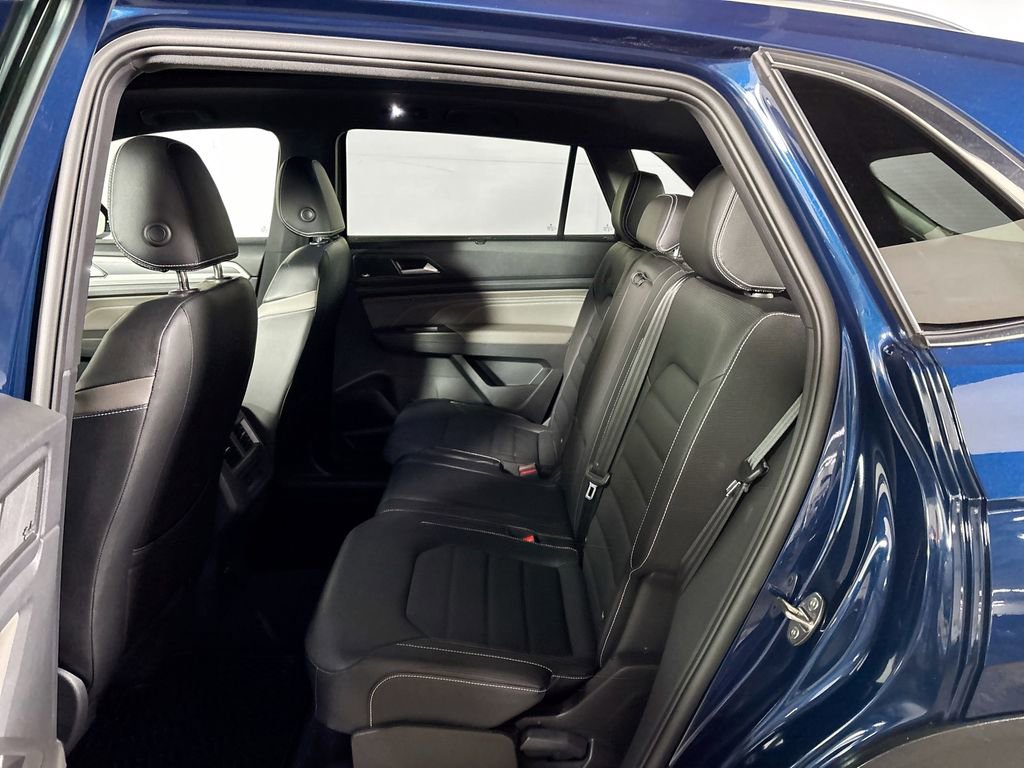 Certified 2023 Volkswagen Atlas Cross Sport SEL Premium R-Line image 21