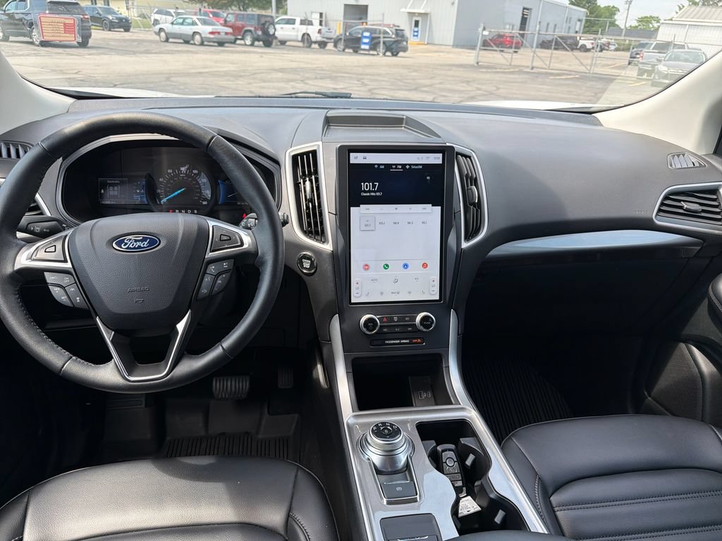Used 2023 Ford Edge SEL w/ Convenience Package AWD/4WD image 9