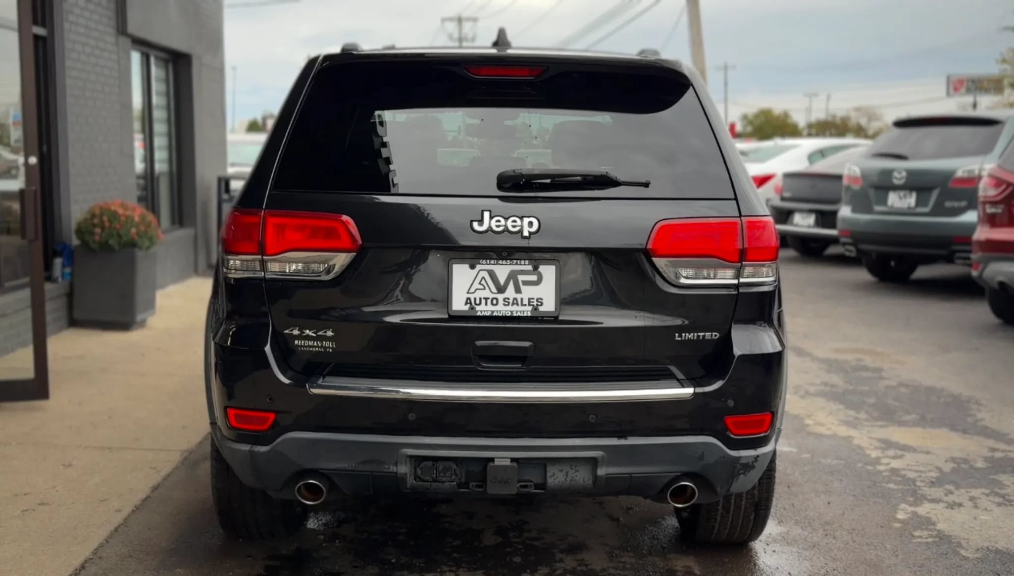 Used 2014 Jeep Grand Cherokee Limited w/ Trailer Tow Group IV AWD/4WD image 3