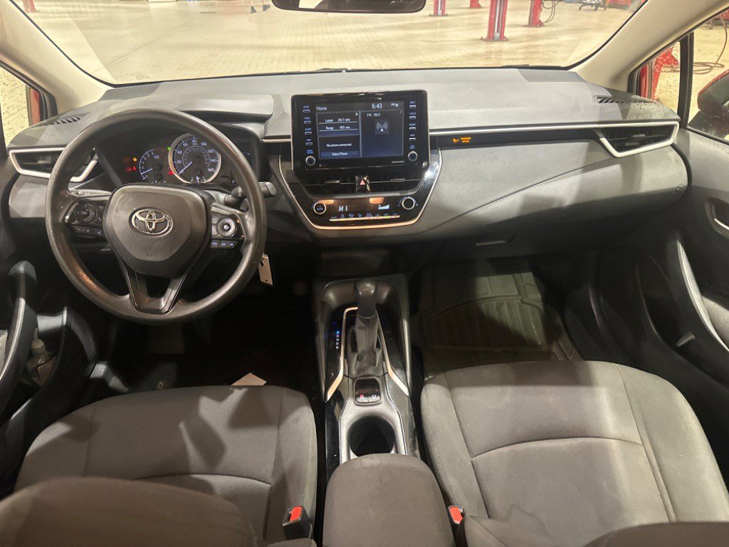 Used 2021 Toyota Corolla LE FWD image 10