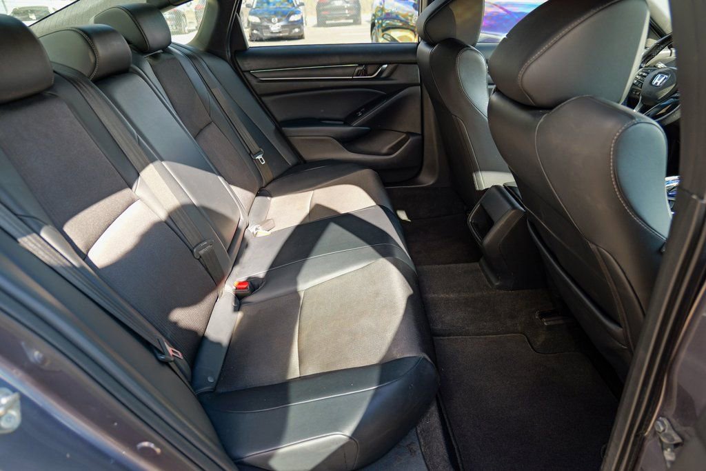 Used 2018 Honda Accord Sport image 29