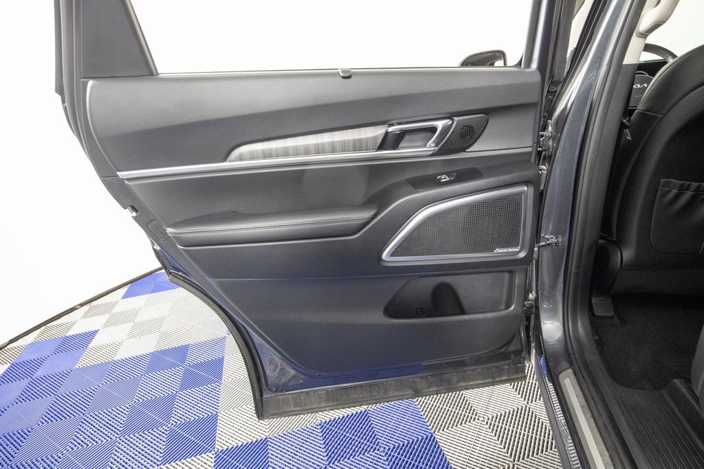 Used 2024 Kia Telluride SX image 16