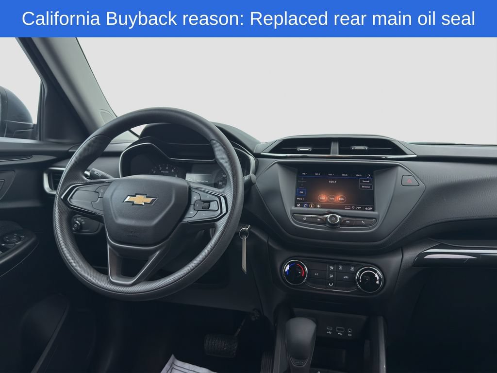 Used 2023 Chevrolet TrailBlazer LS w/ LPO, Blackout Package FWD image 9