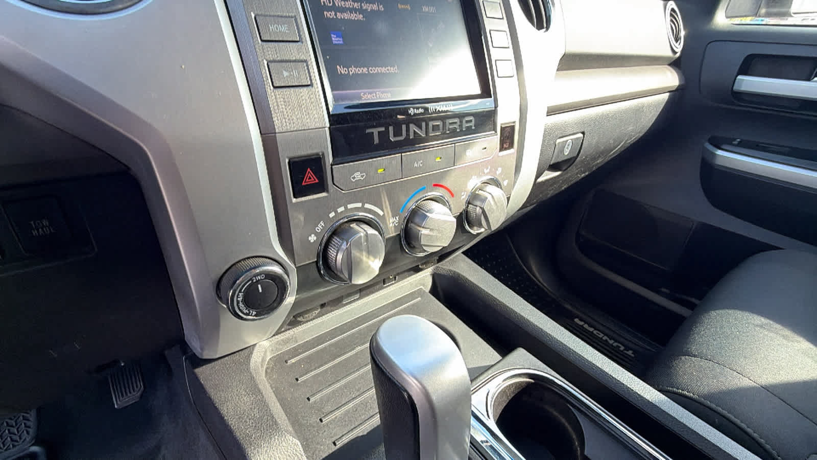 Used 2014 Toyota Tundra SR5 w/ SR5 Upgrade Package AWD/4WD image 14