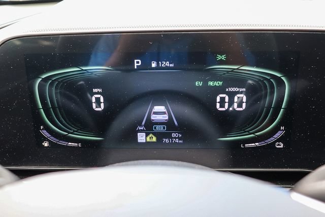Used 2024 Kia Niro EX FWD image 23