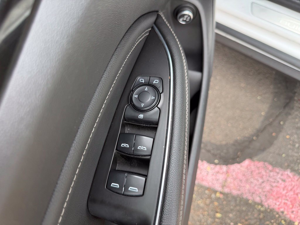 Used 2018 Buick Regal Essence w/ Driver Confidence Package #1 AWD/4WD image 13