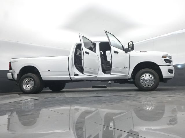 New 2026 RAM 3500 Big Horn AWD/4WD image 71