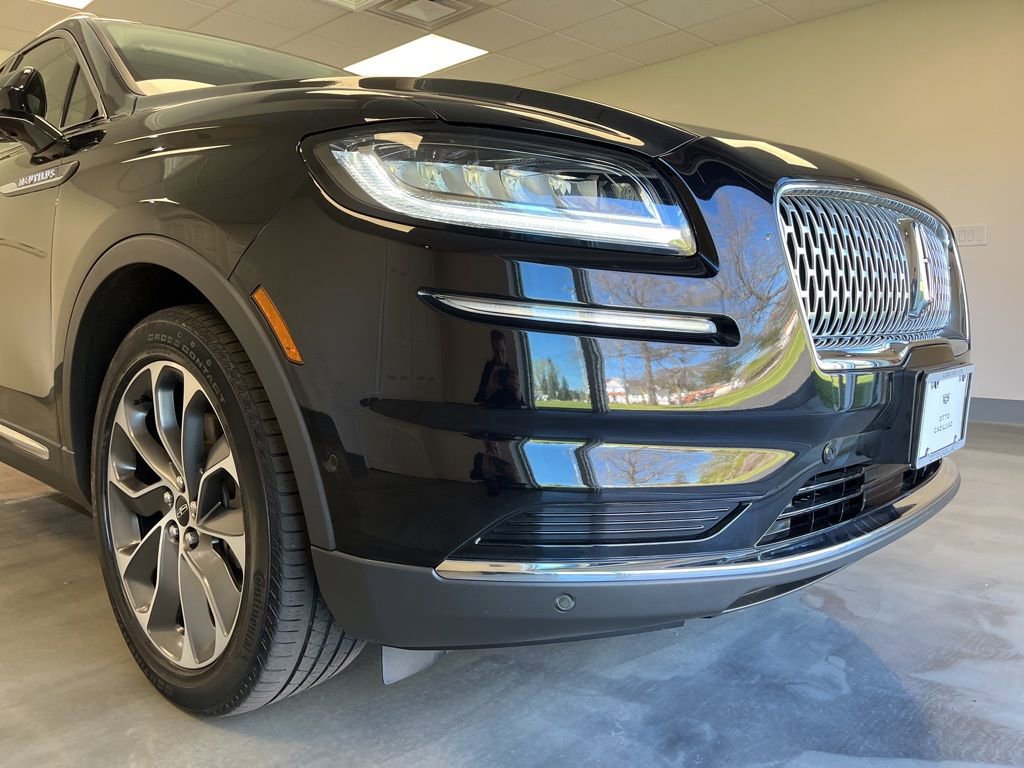 Used 2022 Lincoln Nautilus Reserve AWD/4WD image 6