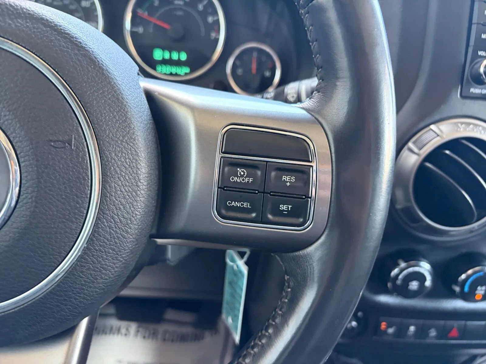 Used 2018 Jeep Wrangler Unlimited Sahara image 25