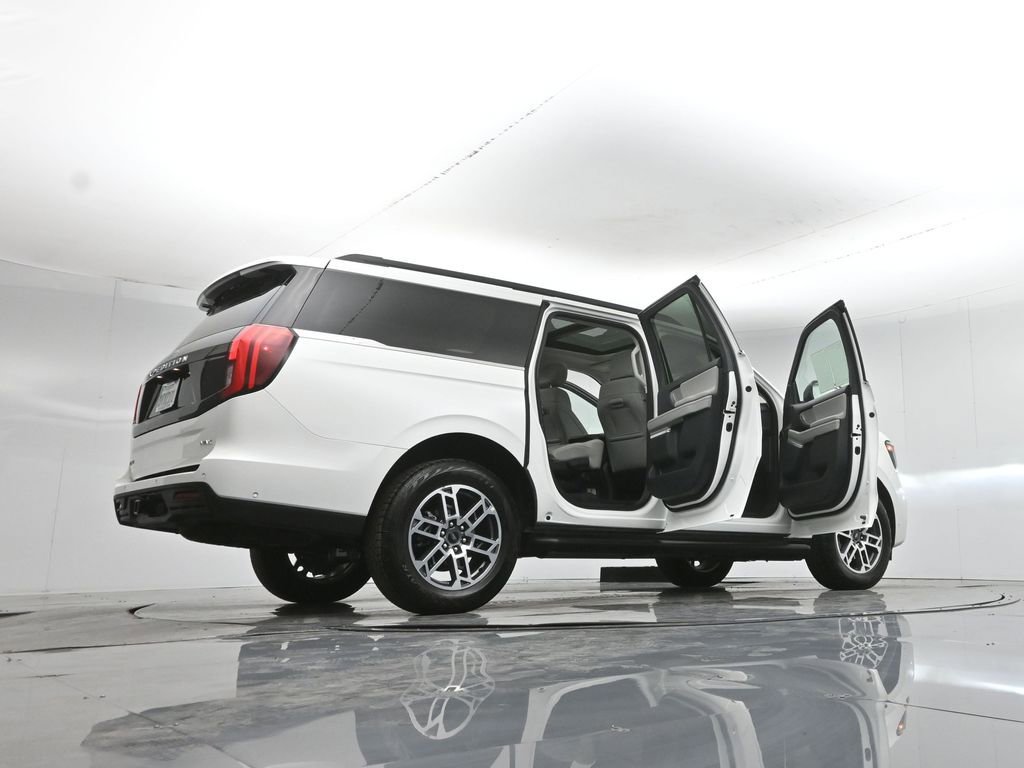 Used 2025 Ford Expedition Max Active image 54