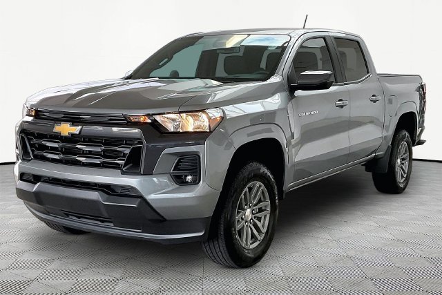 Used 2024 Chevrolet Colorado LT w/ LT Convenience Package II RWD image 3