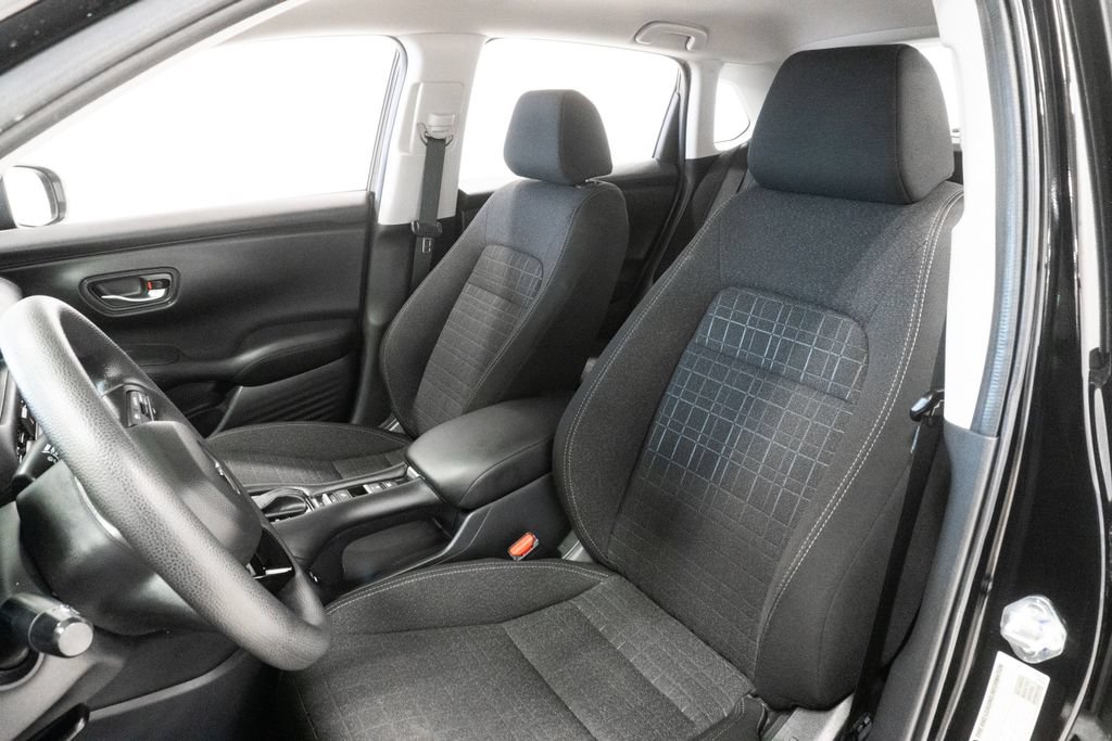 Used 2025 Honda HR-V LX image 7