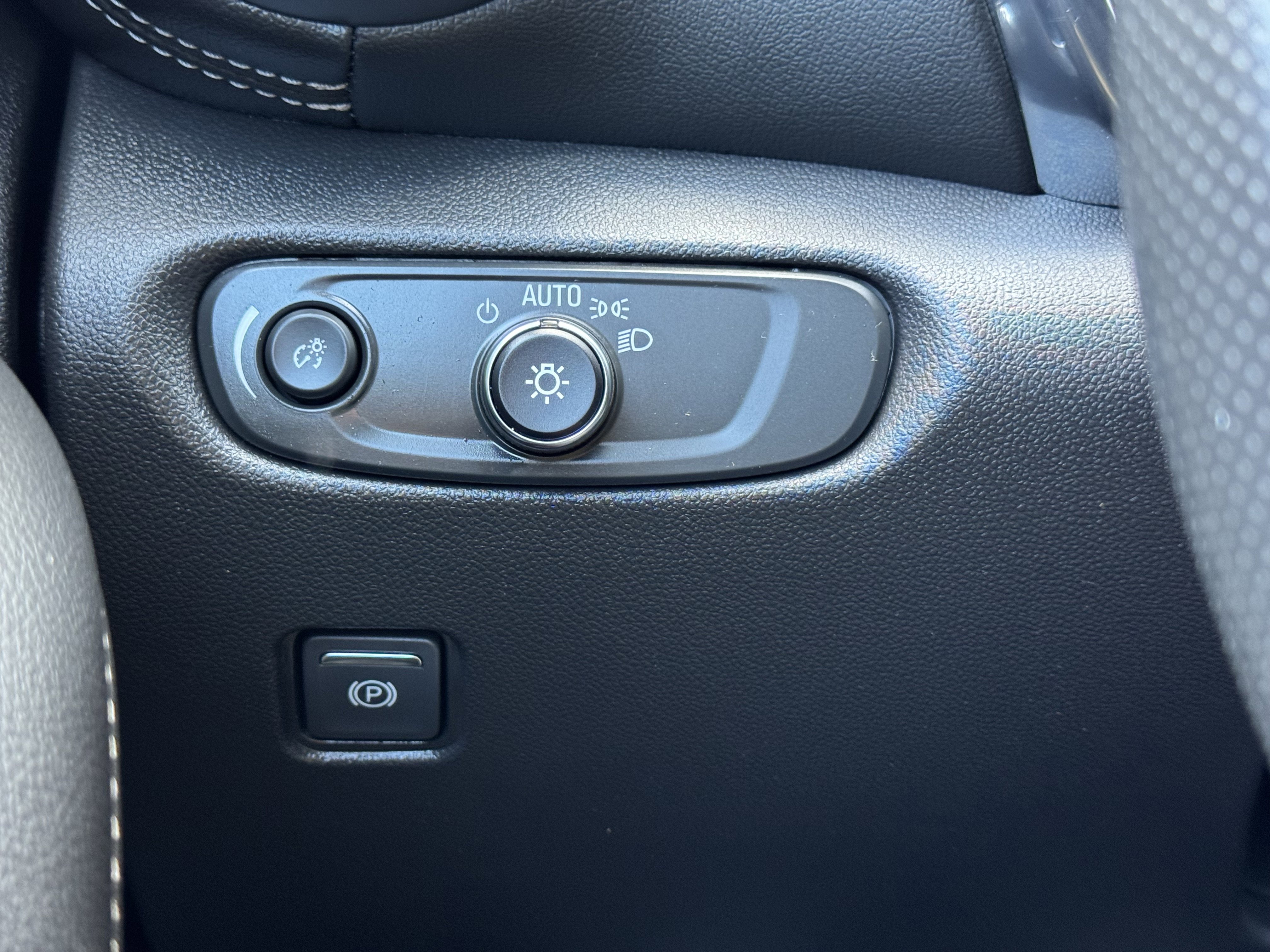 Used 2024 Chevrolet Blazer LT w/ LPO, Floor Liner Package FWD image 31