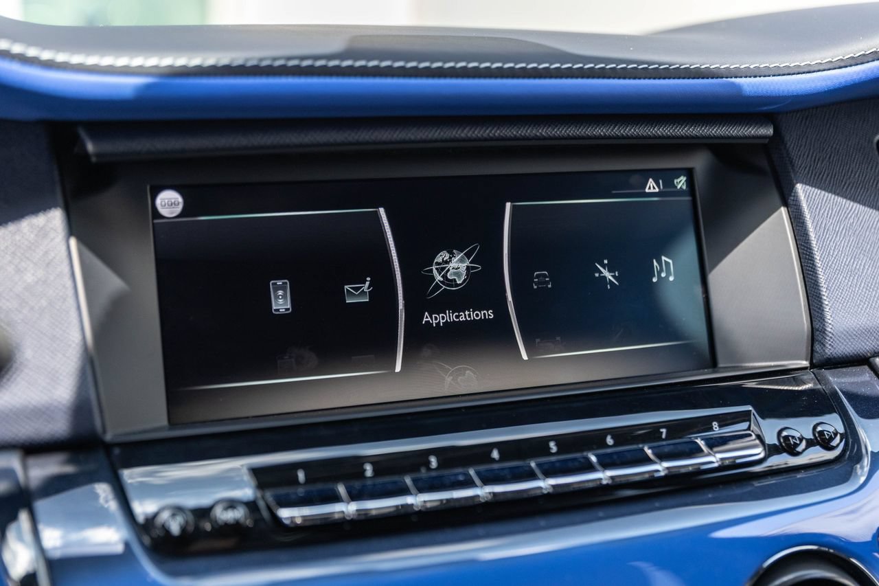 Certified 2024 Rolls-Royce Cullinan Black Badge AWD/4WD image 29