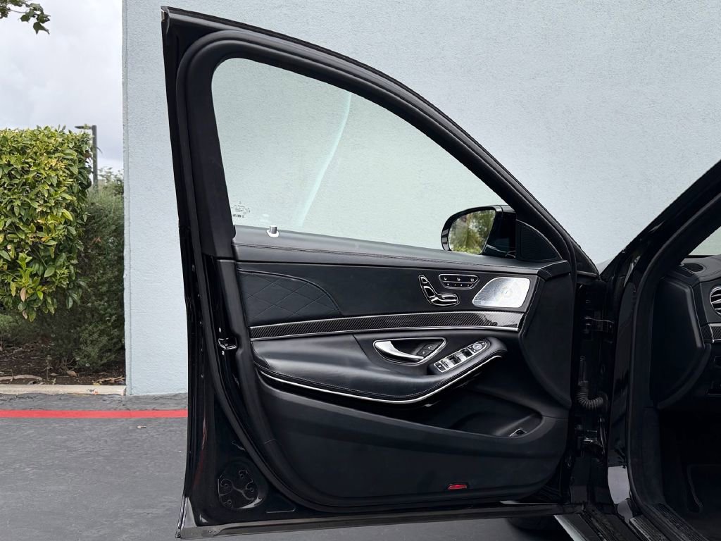 Used 2015 Mercedes-Benz S 63 AMG 4MATIC Sedan image 10