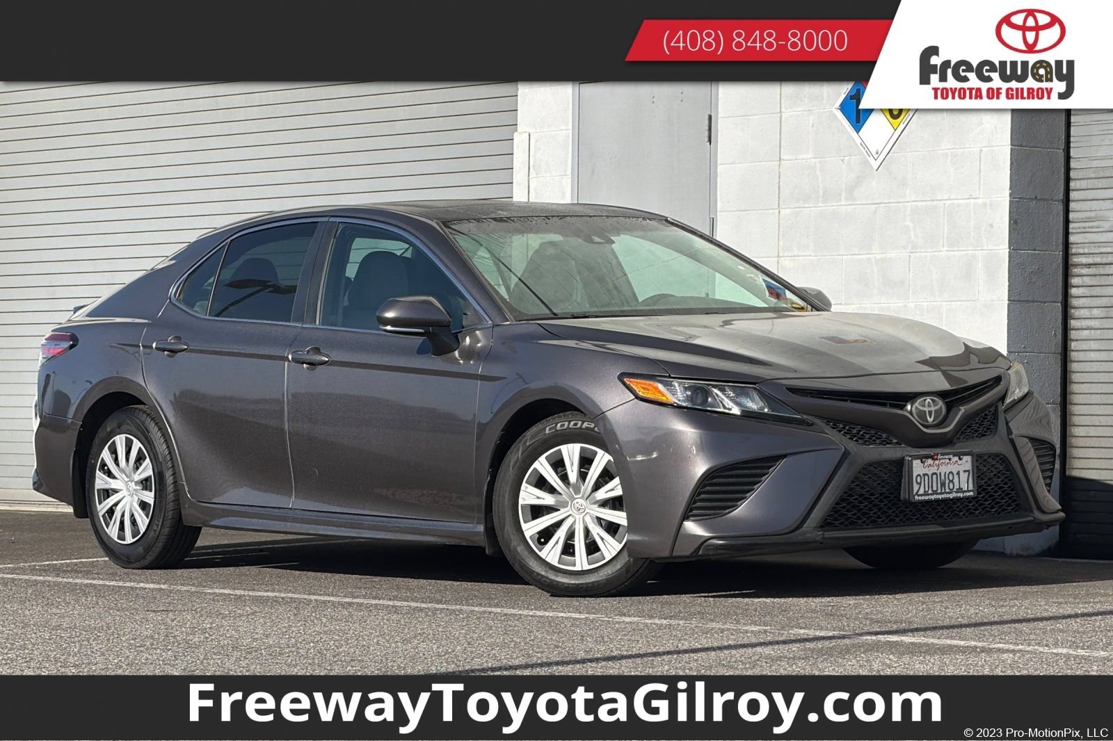 Used 2018 Toyota Camry SE w/ Moonroof Package FWD video 1