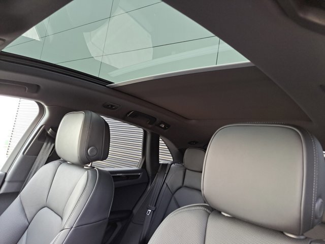 New 2026 Porsche Macan image 36