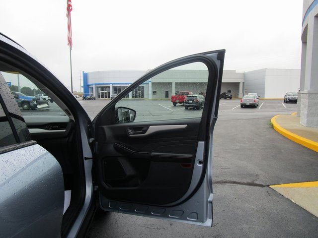 Used 2022 Ford Escape SE w/ Convenience Package image 21