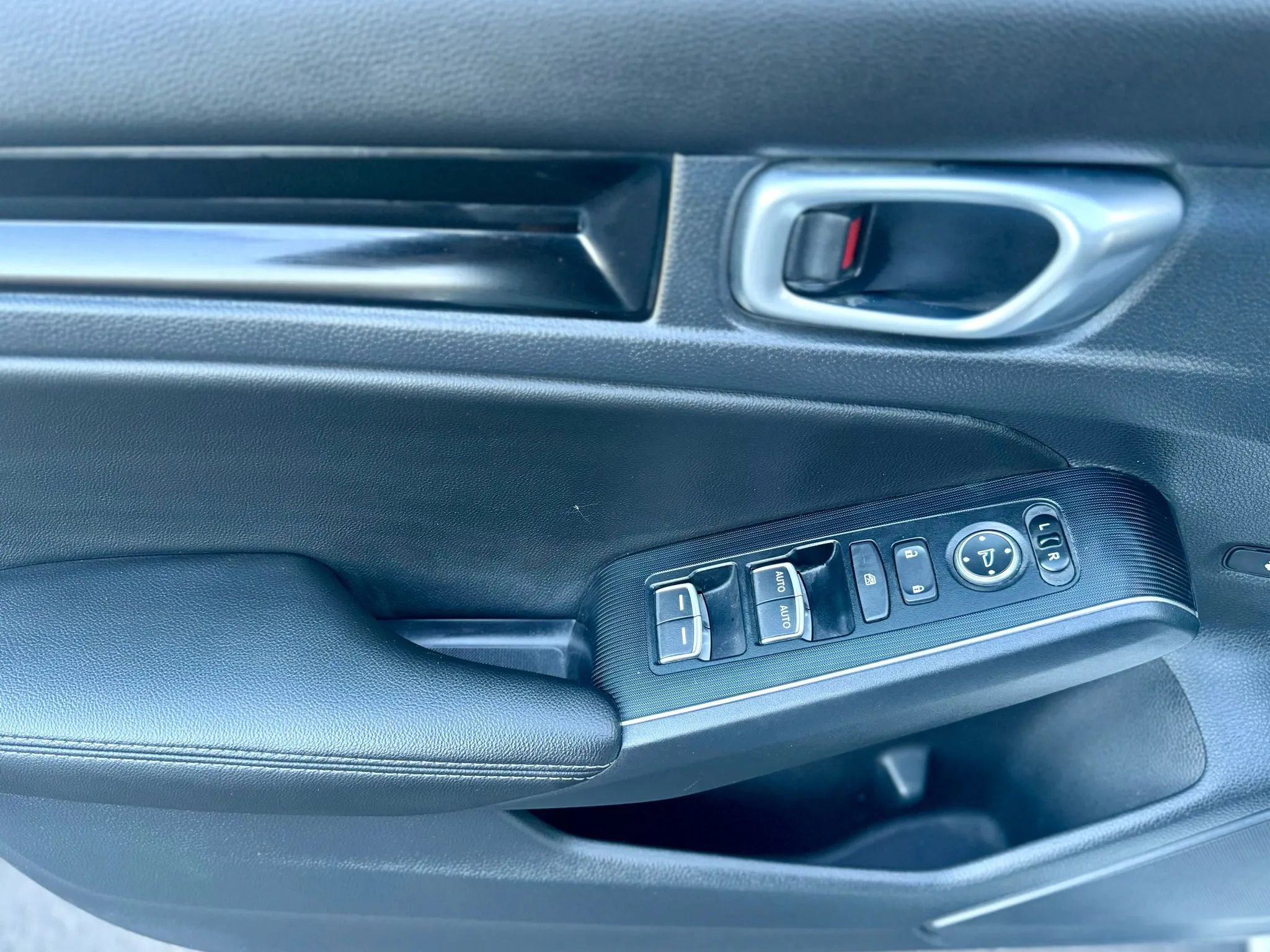 Used 2023 Honda Civic Touring image 12