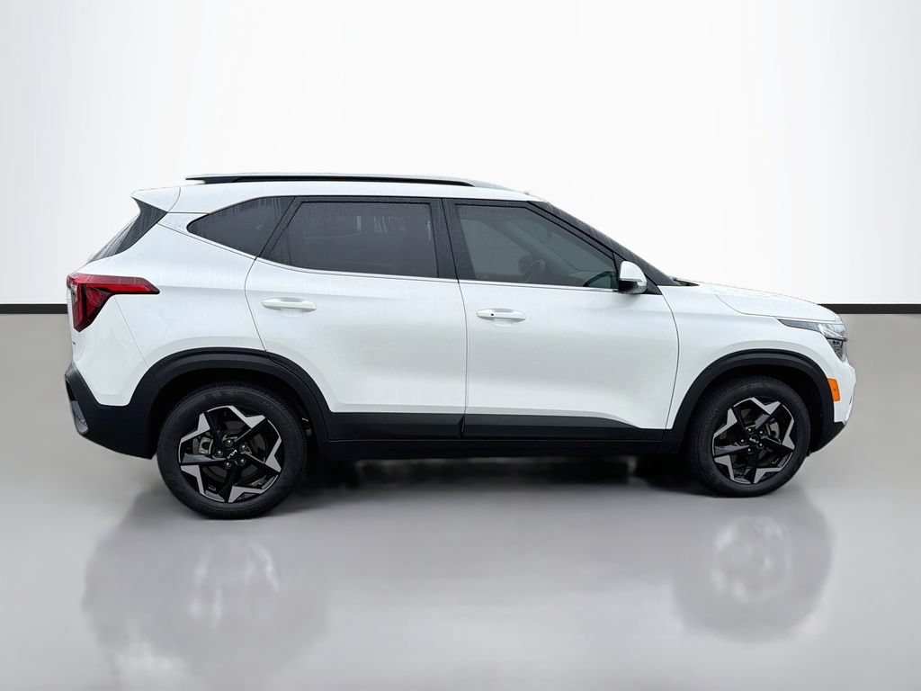 Used 2024 Kia Seltos EX AWD/4WD image 4