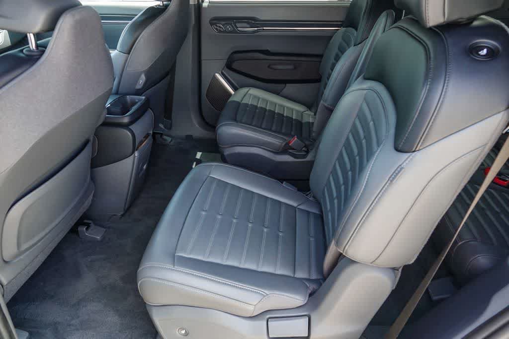Certified 2024 Kia EV9 Land AWD/4WD image 16